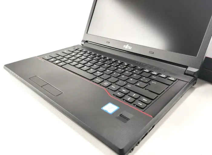 Ноутбук Fujitsu LifeBook E546 / 14" (1920x1080) IPS / Intel Core i5-6200U (2 (4) ядра по 2.3 - 2.8 GHz) / 8 GB DDR4 / 240 GB SSD / Intel HD Graphics 520 / WebCam б/в - зображення 4