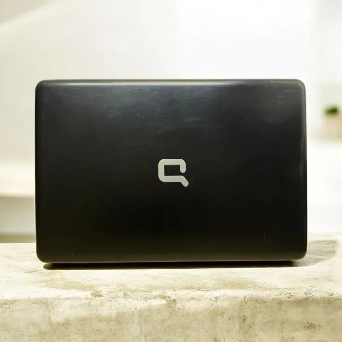 Ноутбук Б-клас HP Compaq 610 / 15.6" (1366x768) TN / Intel Core 2 Duo T5870 (2 ядра по 2.0 GHz) / 2 GB DDR2 / 120 GB SSD / Intel GMA X3100 Graphics / WebCam / АКБ не тримає б/в - зображення 5