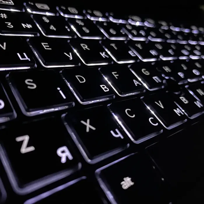 Мобільна робоча станція Б-класу HP zBook 17 G4 / 17,3" (1920x1080) IPS / Intel Xeon E3-1505M v6 (4 (8) ядра по 3.0 - 4.0 GHz) / 16 GB DDR4 / 500 GB SSD / nVidia Quadro P5000, 16 GB GDDR5X, 256-bit / WebCam / Fingerprint б/в - зображення 6