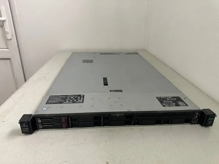 Сервер HP ProLiant DL360 Gen10 1U Rack / 2x Intel Xeon Gold 6152 (22 (44) ядра по 2.1 - 3.7 GHz) / 384 GB DDR4 / 2x 1200 GB HDD (SAS) + 2x 800 GB SSD (SAS) / Smart Array P408i-a SR Gen10 Controller / 2x 500W б/в - зображення 2