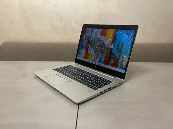 Ультрабук HP Elitebook 745 G5 / 14" (1920x1080) IPS / AMD Ryzen 5 2500U (4 (8) ядра по 2.0 - 3.6 GHz) / 16 GB DDR4 / 256 GB SSD / AMD Radeon Vega 8 Graphics / WebCam / USB 3.1 / HDMI б/в - зображення 4