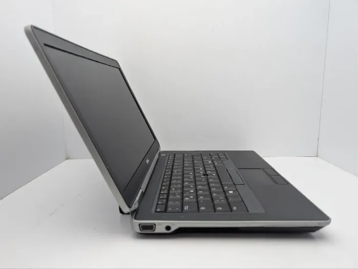Ноутбук Dell Latitude E6430s / 14" (1366x768) TN / Intel Core i5-3340M (2 (4) ядра по 2.7 - 3.4 GHz) / 6 GB DDR3 / 120 GB SSD / Intel HD Graphics 4000 / WebCam / DVD-ROM б/в - зображення 4