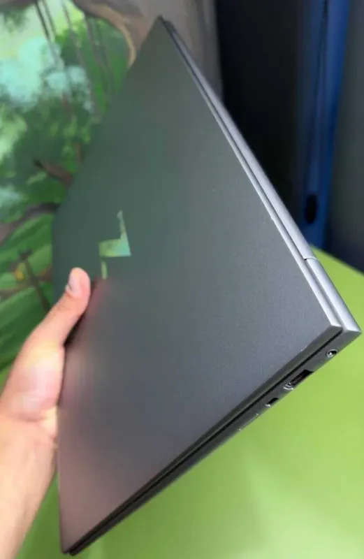 Мобільна робоча станція HP Zbook FireFly 16 G9 / 16" (1920x1200) IPS / Intel Core i7-1255U (10 (12) ядер по 3.5 - 4.7 GHz) / 16 GB DDR5 / 512 GB SSD / nVidia Quadro T550, 4 GB GDDR6, 64-bit / WebCam / TouchID б/в - зображення 8