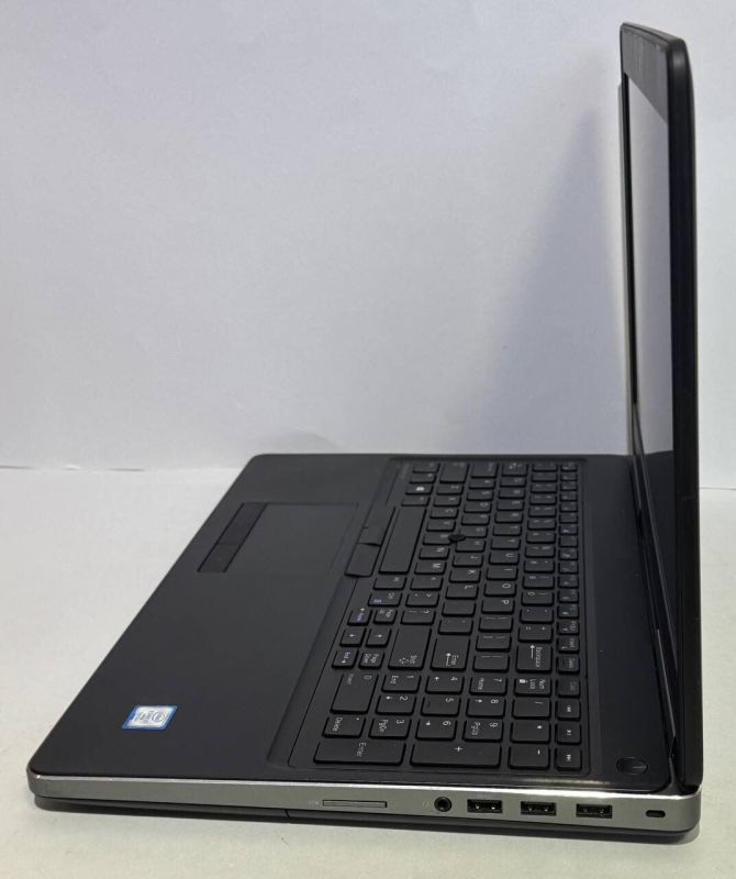 Мобільна робоча станція Dell Precision 7520 / 15,6" (1920x1080) IPS / Intel Core i7-7820HQ (4 (8) ядра по 2,9 - 3,9 ГГц) / 16 ГБ DDR4 / 256 ГБ SSD / nVidia Quadro M1200, 4 ГБ GDDR5, 128-біт / WebCam б/в - зображення 6