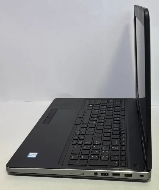 Мобільна робоча станція Dell Precision 7520 / 15,6" (1920x1080) IPS / Intel Core i7-7820HQ (4 (8) ядра по 2,9 - 3,9 ГГц) / 16 ГБ DDR4 / 256 ГБ SSD / nVidia Quadro M1200, 4 ГБ GDDR5, 128-біт / WebCam б/в - зображення 6
