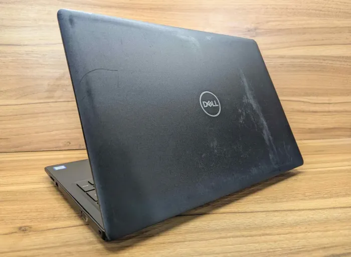 Ноутбук Б-клас Dell Latitude 3590 / 15.6" (1366x768) TN / Intel Core i7-8550U (4 (8) ядра по 1.8 - 4.0 GHz) / 16 GB DDR4 / 480 GB SSD / AMD Radeon 530, 2 GB GDDR5, 64-bit / WebCam / HDMI / Windows 10 б/в - зображення 6