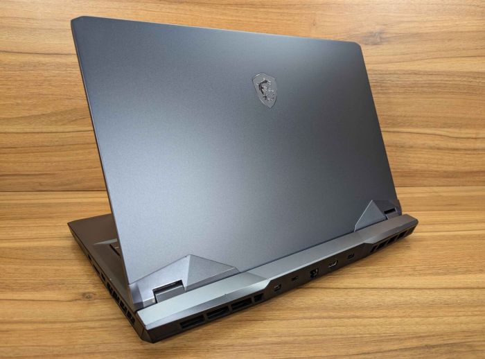 Ігровий ноутбук MSI MS-17K3 / 17.3" (1920x1080) IPS / Intel Core i7-11800H (8 (16) ядер по 2.3 - 4.6 GHz) / 32 GB DDR4 / 1000 GB SSD / nVidia GeForce RTX 3060, 6 GB GDDR6, 192-bit / WebCam / Windows 10 б/в - зображення 7