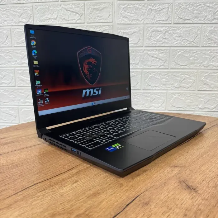 Ігровий ноутбук Б-клас MSI Pulse 15 B13VGK / 15.6" (1920x1080) IPS / Intel Core i7-13700H (14 (20) ядер по 2.4 - 5.0 GHz) / 32 GB DDR5 / 1000 GB SSD / nVidia GeForce RTX 4070, 8 GB GDDR6, 128-bit / WebCam б/в - зображення 4