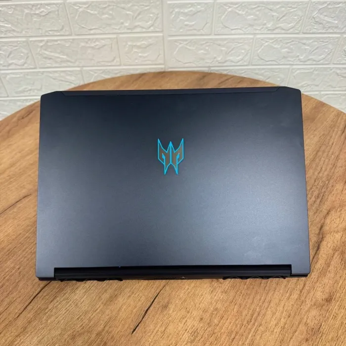 Ігровий ноутбук Б-клас Acer Predator Triton PT315-53 / 15.6" (2560x1440) IPS / Intel Core i7-11800H (8 (16) ядер по 2.3 - 4.6 GHz) / 16 GB DDR4 / 1000 GB SSD / nVidia GeForce RTX 3070, 8 GB GDDR6, 256-bit / WebCam б/в - зображення 3