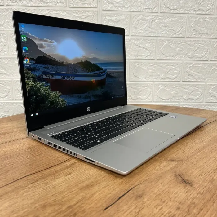 Ноутбук Б-клас HP ProBook 450 G6 / 15.6" (1920x1080) IPS / Intel Core i5-8265U (4 (8) ядра по 1.6 - 3.9 GHz) / 8 GB DDR4 / 256 GB SSD / Intel UHD Graphics 620 / WebCam б/в - зображення 4