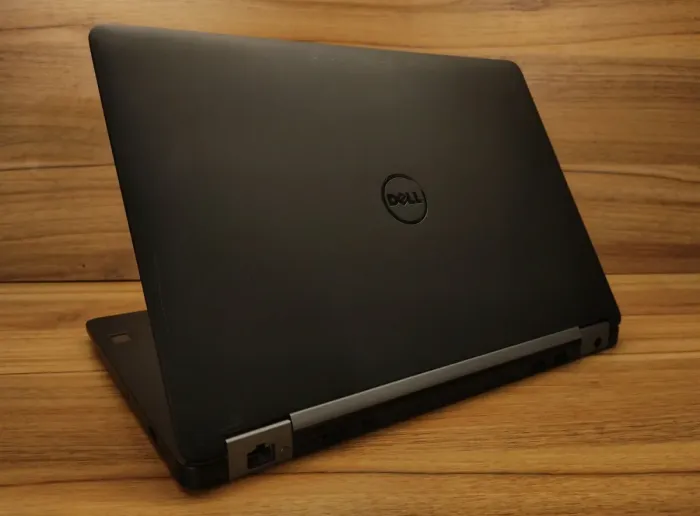 Ультрабук Dell Latitude E7470 / 14" (1366x768) TN / Intel Core i7-6600U (2 (4) ядра по 2.6 - 3.4 GHz) / 8 GB DDR4 / 256 GB SSD / Intel HD Graphics 520 / WebCam / Fingerprint / Windows 10 б/в - зображення 7