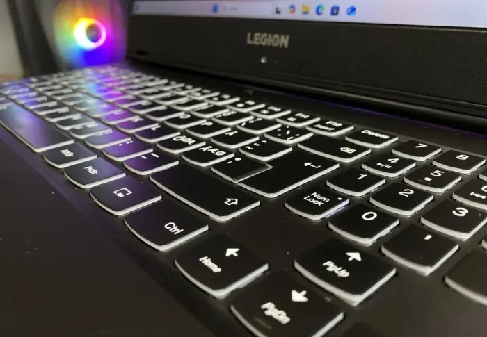 Ігровий ноутбук Lenovo Legion Y540-15IRH / 15.6" (1920x1080) IPS / Intel Core i5-9300H (4 (8) ядра по 2.4 - 4.1 GHz) / 16 GB DDR4 / 512 GB SSD / nVidia GeForce RTX 2060, 6 GB GDDR6, 192-bit / WebCam б/в - зображення 5