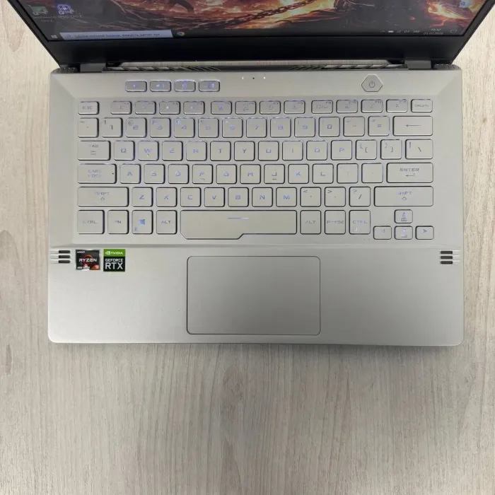 Ігровий ультрабук Б-класу Asus ROG Zephyrus G14 GA401IV / 14" (1920x1080) IPS / AMD Ryzen 9 4900HS (8 (16) ядер по 3,0 - 4,3 ГГц) / 16 ГБ DDR4 / 512 ГБ SSD NVMe / nVidia GeForce RTX 2060 Max-Q, 6 ГБ GDDR6, 192-біт б/в - зображення 3