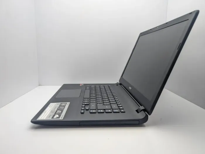 Ноутбук Acer Aspire ES1-521 / 15.6" (1366x768) TN / AMD A6-6310 (4 ядра по 1.8 - 2.4 GHz) / 6 GB DDR3 / 1000 GB HDD / AMD Radeon R4 Graphics / WebCam б/в - зображення 6