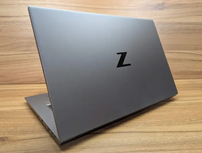 Мобільна робоча станція HP zBook Studio G7 / 15.6" (3840x2160) IPS / Intel Core i9-10885H (8 (16) ядер по 2.4 - 5.3 GHz) / 32 GB DDR4 / 1000 GB SSD / nVidia Quadro RTX 3000, 6 GB GDDR6, 192-bit / TouchID / WebCam / Windows 10 б/в - зображення 7