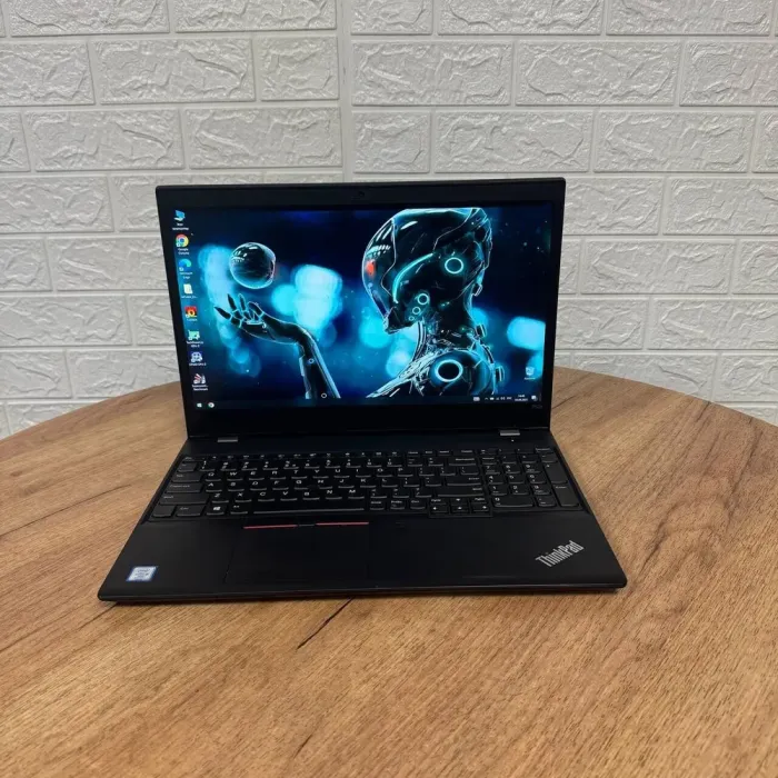 Мобільна робоча станція Б-клас Lenovo ThinkPad P52s / 15.6" (1920x1080) IPS / Intel Core i5-8350U (4 (8) ядра по 1.7 - 3.6 GHz) / 16 GB DDR4 / 512 GB SSD / nVidia Quadro P500, 2 GB GDDR5, 64-bit / WebCam б/в - зображення 2