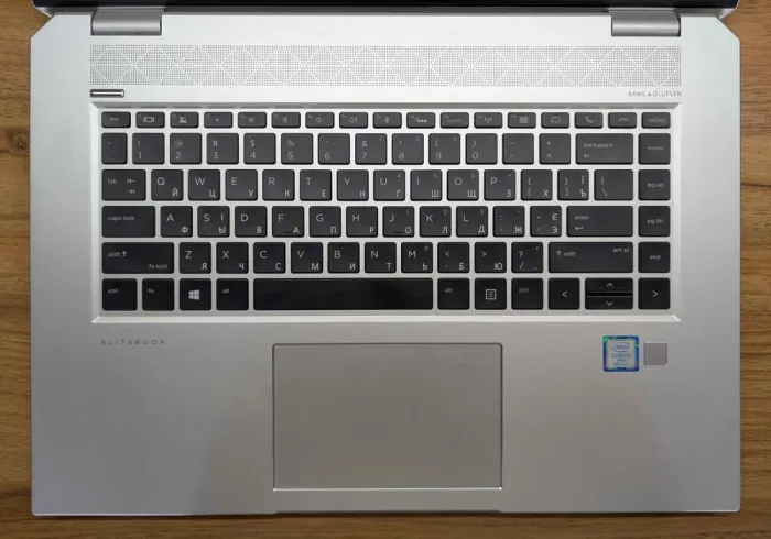 Ігровий ноутбук HP EliteBook 1050 G1 / 15.6" (1920x1080) IPS / Intel Core i7-8850H (6 (12) ядер по 2.6 - 4.3 GHz) / 16 GB DDR4 / 512 GB SSD / nVidia GeForce GTX 1050, 4 GB GDDR5, 128-bit / Fingerprint / HDMI / Windows 10 б/в - зображення 3