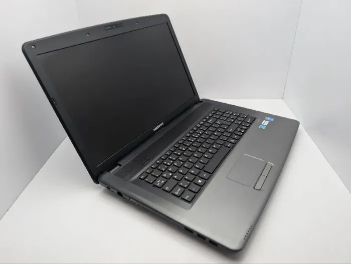 Ноутбук Medion Akoya E7222 / 17.3" (1920x1080) TN / Intel Pentium 2020M (2 ядра по 2.4 GHz) / 8 GB DDR3 / 500 GB HDD / Intel HD Graphics / WebCam / DVD-ROM / АКБ не тримає заряд б/в - зображення 6