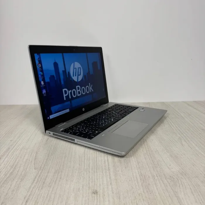 Ноутбук Б-клас HP ProBook 650 G4 / 15.6" (1366x768) TN / Intel Core i5-8250U (4 (8) ядра по 1.6 - 3.4 GHz) / 8 GB DDR4 / 128 GB SSD / Intel HD Graphics 620 / WebCam б/в - зображення 4
