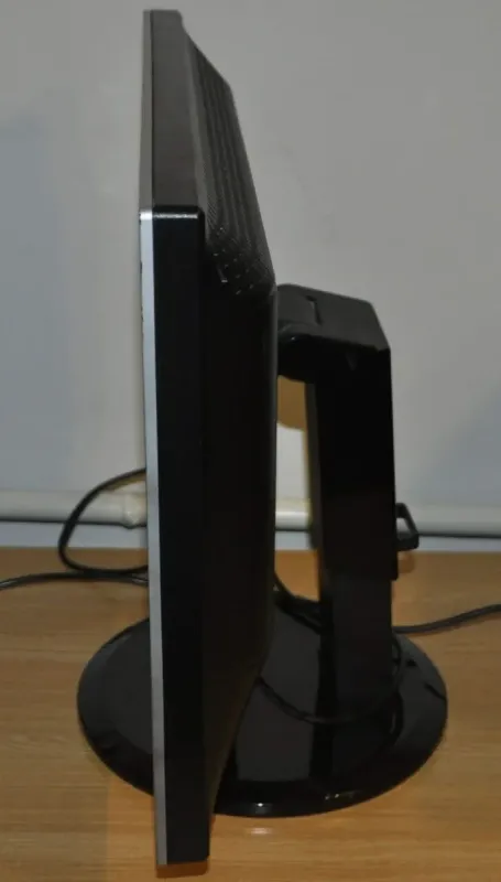 Монітор Б-клас AOC 2219P2 / 22" (1680x1050) TN / VGA, DVI / Вбудовані колонки 2x 1W / VESA 100x100 б/в - зображення 9