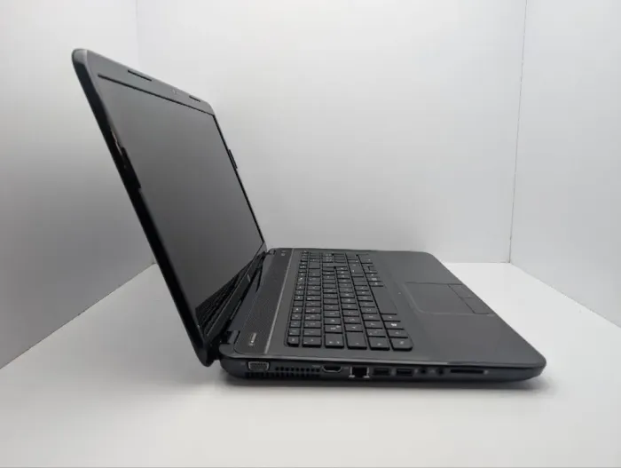Ноутбук HP Pavilion g7-2246sg / 17.3" (1600x900) TN / AMD A6-4400M (2 ядра по 2.7 - 3.2 GHz) / 6 GB DDR3 / 750 GB HDD / AMD Radeon HD 7520G Graphics / WebCam / DVD-ROM б/в - зображення 4
