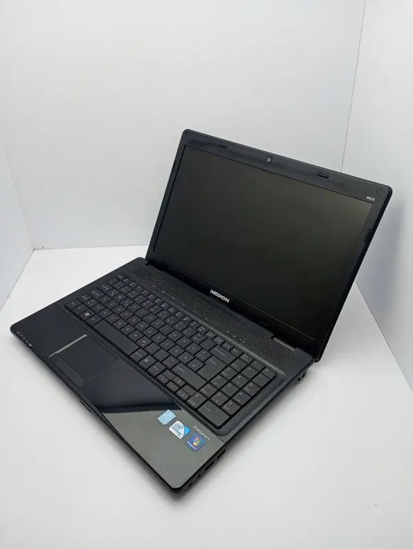 Ноутбук Acer Medion / 15.6" (1366x768) TN / Intel Core i5-480M (2 (4) ядра по 2.66 - 2.93 GHz) / 6 GB DDR3 / 320 GB HDD / Intel HD Graphics / WebCam / АКБ не тримає б/в - зображення 6
