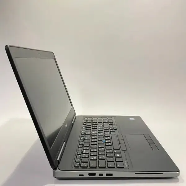 Мобільна робоча станція Dell Precision 7520 / 15.6" (1920x1080) IPS / Intel Core i7-6820HQ (4 (8) ядра по 2.7 - 3.6 GHz) / 16 GB DDR4 / 512 GB SSD / nVidia Quadro M2200, 4 GB GDDR5, 128-bit / HDMI / WeCam б/в - зображення 4