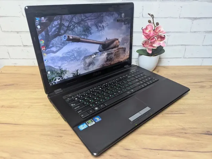 Ноутбук Б-клас Asus K73S / 17.3" (1920x1080) TN / Intel Core i3-2350M (2 (4) ядра по 2.3 GHz) / 8 GB DDR3 / 128 GB SSD + 750 GB HDD / nVidia GeForce GT 610M, 1 GB GDDR3, 64-bit / WebCam б/в - зображення 6