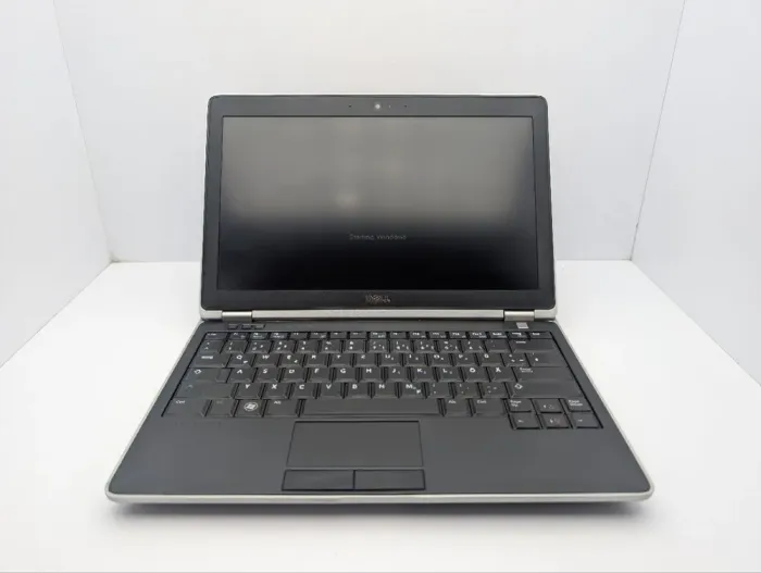 Нетбук Dell Latitude E6220 / 12.5" (1366x768) TN / Intel Core i7-2640M (2 (4) ядра по 2.8 - 3.5 GHz) / 8 GB DDR3 / 320 GB HDD / Intel HD Graphics 3000 / WebCam б/в - зображення 4