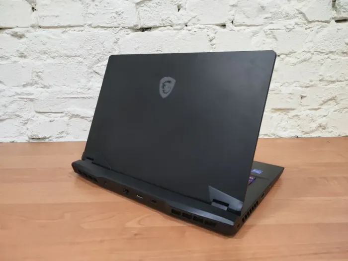 Ігровий ноутбук MSI GP66 Leopard 11UH-091NEU / 15.6" (1920x1080) IPS / Intel Core i7-11800H (8 (16) ядер по 1.9 - 4.6 GHz) / 16 GB DDR4 / 1000 GB SSD / nVidia GeForce RTX 3080, 8 GB GDDR6, 256-bit / WebCam б/в - зображення 5