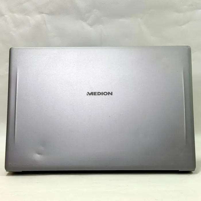 Ноутбук Б-клас Medion Akoya S15449 / 15.6" (1920x1080) IPS / Intel Core i5-1135G7 (4 (8) ядра по 4.2 GHz) / 16 GB DDR4 / 256 GB SSD / Intel Iris Xe Graphics / WebCam / Windows 11 Pro б/в - зображення 3
