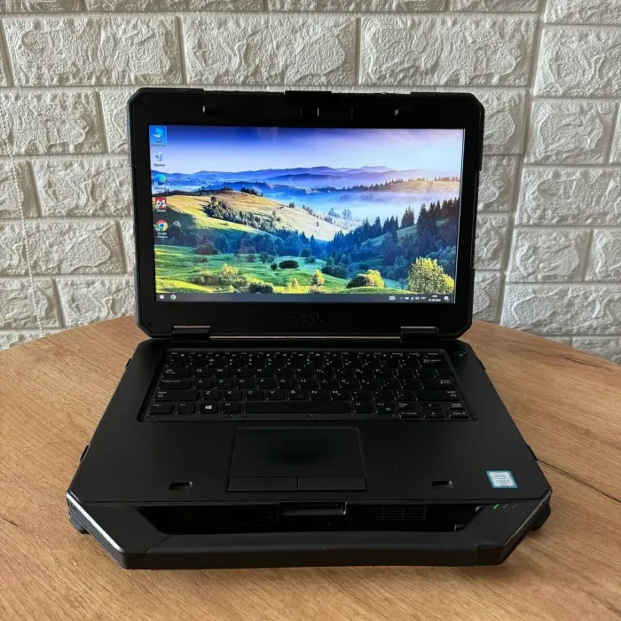 Захищений ноутбук Б-клас Dell Latitude 5414 Rugged / 14" (1366x768) TN / Intel Core i5-6300U (2 (4) ядра по 2.4 - 3.0 GHz) / 8 GB DDR4 / 512 GB SSD / Intel HD Graphics 520 / WebCam б/в - зображення 2