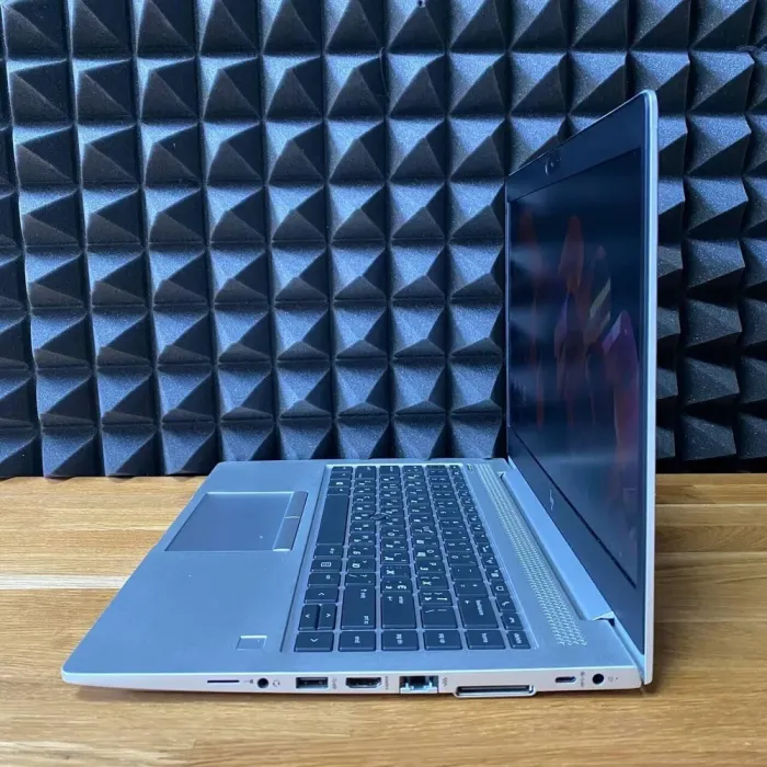 Ультрабук HP EliteBook 745 G5 / 14" (1920x1080) TN / AMD Ryzen 5 Pro 2500U (4 (8) ядра по 2.0 - 3.6 GHz) / 8 GB DDR4 / 256 GB SSD / AMD Radeon Vega 8 Graphics / WebCam б/в - зображення 4