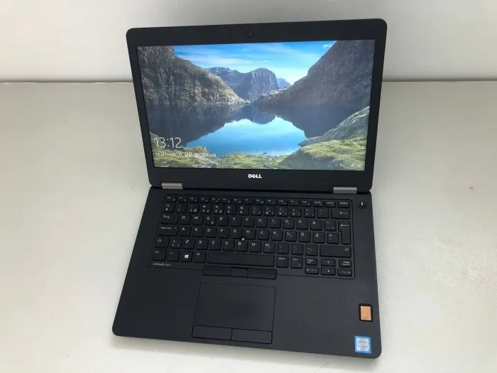 Ультрабук Dell Latitude E5470 / 14" TN / Intel Core i5-6300U (2 (4) ядра по 2.4 - 3.0 GHz) / 8 GB DDR4 / 256 GB SSD / Intel HD Graphics 520 / WebCam / HDMI б/в - зображення 2