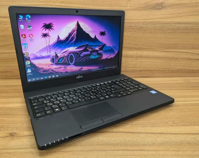 Ноутбук Fujitsu LifeBook A357 / 15.6" (1366x768) TN / Intel Core i5-7200U (2 (4) ядра по 2.5 - 3.1 GHz) / 8 GB DDR4 / 240 GB SSD / Intel HD Graphics 620 / WebCam / HDMI / Windows 10 б/в - зображення 4