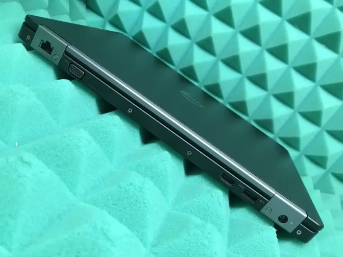 Ультрабук Dell Latitude E5470 / 14" (1366x768) TN / Intel Core i5-6300U (2 (4) ядра по 2.4 - 3.0 GHz) / 4 GB DDR4 / 128 GB SSD / Intel HD Graphics 520 / WebCam / USB 3.0 / HDMI / Windows 10 б/в - зображення 9