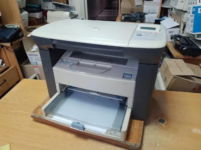 МФУ HP LaserJet M1005 / Лазерний монохромний друк / 600x600 dpi / A4 / 14 стор. хв / USB 2.0 б/в - зображення 2