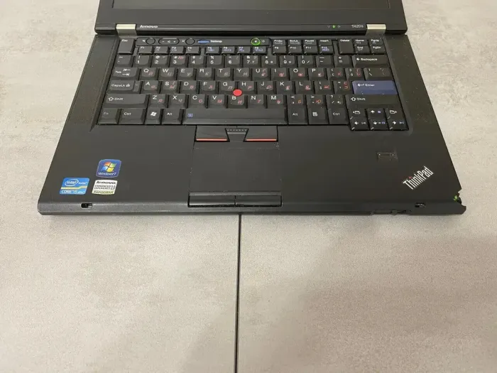 Ноутбук Б-клас Lenovo ThinkPad T420s / 14" (1600x900) TN / Intel Core i5-2520M (2 (4) ядра по 2.5 - 3.2 GHz) / 8 GB DDR3 / 120 GB SSD / Intel HD Graphics 3000 / WebCam / Fingerprint / DisplayPort б/в - зображення 4