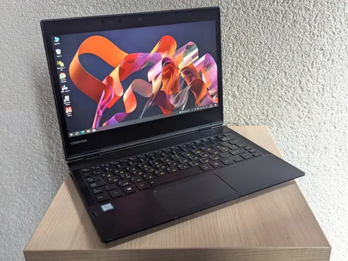 Нетбук Toshiba Portege X20W-E / 12.5" (1920x1080) TN Touch / Intel Core i5-8350U (4 (8) ядра по 1.7 - 3.6 GHz) / 16 GB DDR3 / 128 GB SSD / Intel UHD Graphics 620 / WebCam б/в - зображення 3