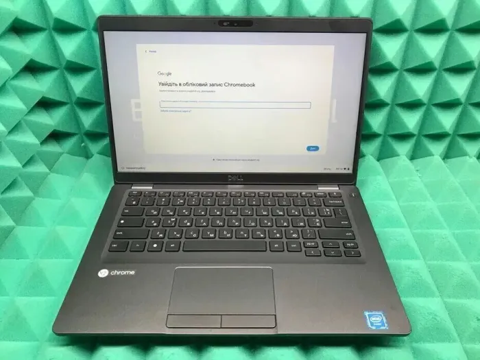 Ультрабук Dell Latitude 5400 Chromebook / 14" (1920x1080) IPS / Intel Core i3-8145U (2 (4) ядра по 2.1 - 3.9 GHz) / 8 GB DDR4 / 256 GB SSD M.2 / Intel UHD Graphics 620 / WebCam / ChromeOS б/в - зображення 2