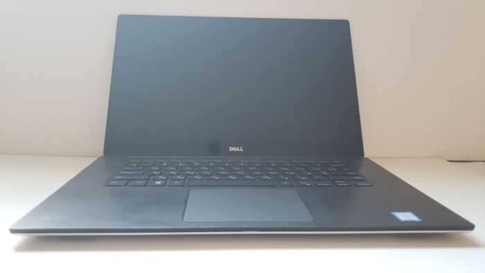 Мобільна робоча станція Dell Precision 5520 / 15.6" (3840x2160) IPS Touch / Intel Core i7-7820HQ (4 (8) ядра по 2,9 - 3,9 ГГц) / 16 ГБ DDR4 / 512 ГБ SSD + 500 ГБ HDD / nVidia Quadro M1200, 4 ГБ GDDR5, 128-біт / WebCam / Win 10 Pro б/в - зображення 2