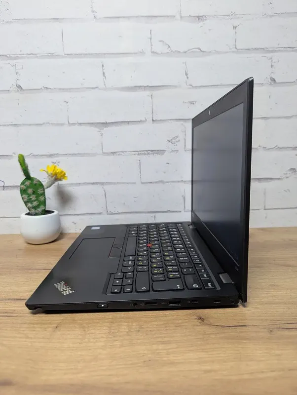 Ультрабук Lenovo ThinkPad L390 / 13.3" (1366x768) TN / Intel Core i3-8145U (2 (4) ядра по 2.1 - 3.9 GHz) / 16 GB DDR4 / 256 GB SSD / Intel UHD Graphics / WebCam б/в - зображення 7
