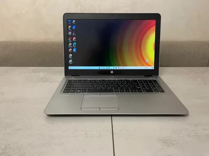 Ультрабук HP EliteBook 850 G4 / 15.6" TN / Intel Core i5-7300U (2 (4) ядер по 2.6 - 3.5 GHz) / 16 GB DDR4 / 256 GB SSD / Intel HD Graphics 620 / WebCam / DisplayPort б/в - зображення 2