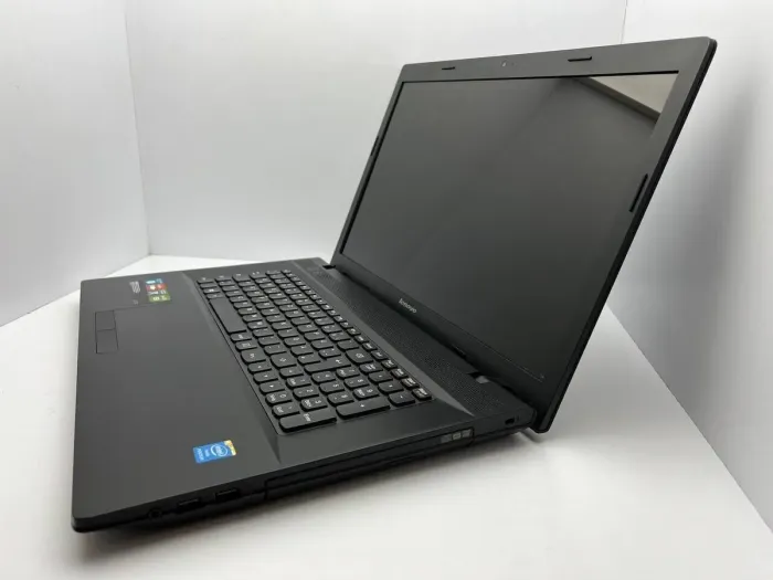 Ноутбук Lenovo G700 / 17.3" (1600x900) TN / Intel Pentium 2020M (2 ядра по 2.4 GHz) / 6 GB DDR3 / 1000 GB HDD / Intel HD Graphics / WebCam б/в - зображення 4