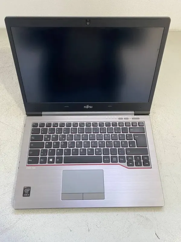 Ноутбук Б-клас Fujitsu LifeBook U745 / 14" (1920x1080) IPS / Intel Core i5-5300U (2 (4) ядра по 2.3 - 2.9 GHz) / 8 GB DDR3 / 128 GB SSD / Intel HD Graphics 520 / WebCam б/в - зображення 2