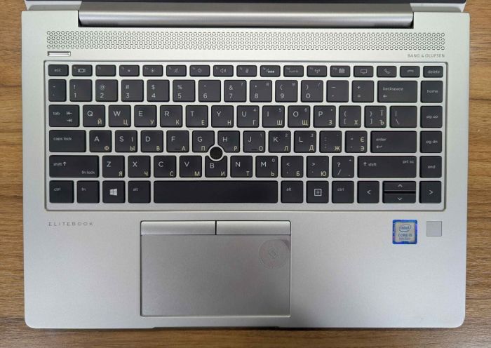 Ультрабук HP EliteBook 840 G6 / 14" (1920x1080) IPS / Intel Core i5-8265U (4 (8) ядра по 1.6 - 3.9 GHz) / 8 GB DDR4 / 256 GB SSD / Intel UHD Graphics 620 / WebCam / TouchID / Windows 10 б/в - изображение 3