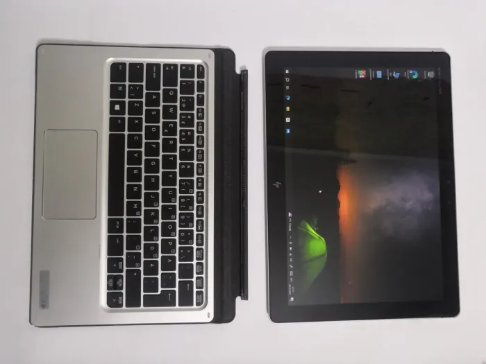 Нетбук-трансформер HP Elite x2 1012 G2 / 12.1" (2736x1824) IPS Touch / Intel Core i5-7200U (2 (4) ядра по 2.5 - 3.1 GHz) / 8 GB DDR3 / 256 GB SSD / Intel HD Graphics 620 / WebCam / Win 10 Pro б/в - зображення 6