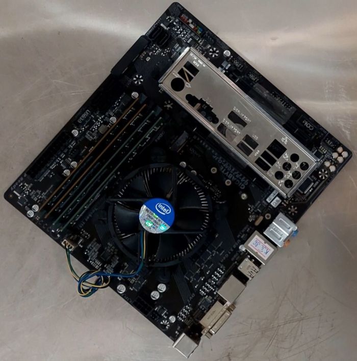 Комплект: Материнська плата Gigabyte GA-B250M-D3P / Intel Core i5-7400 (4 ядра по 3.0 - 3.5 GHz) / 16 GB DDR4 / Intel HD Graphics 630 / Socket LGA1151 / Кулер б/в - изображение 5