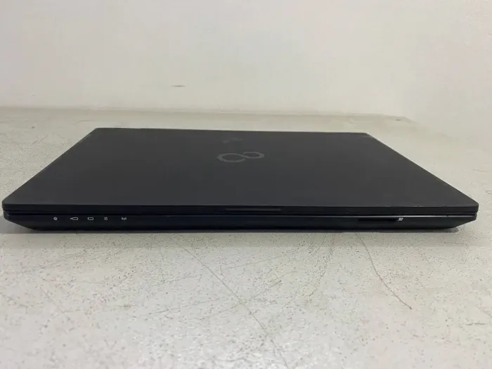 Нетбук Б-клас Fujitsu LifeBook U728 / 12.5" (1920x1080) TN / Intel Core i5-8350U (4 (8) ядра 1.7 - 3.6 GHz) / 8 GB DDR4 / 256 GB SSD / Intel UHD Graphics 620 / WebCam б/в - зображення 6