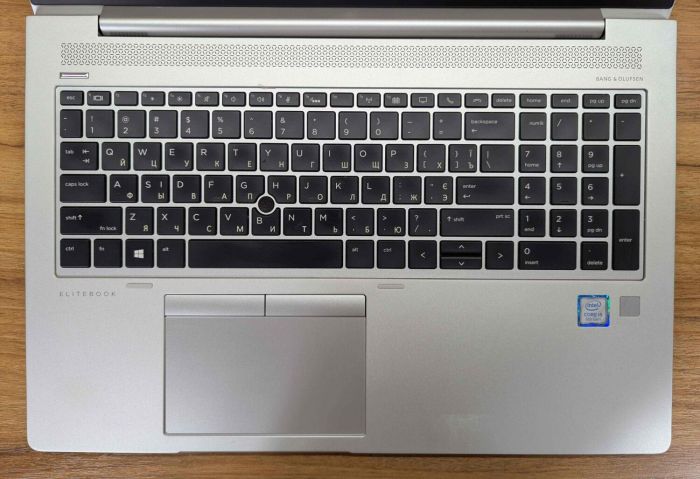 Ультрабук HP EliteBook 850 G6 / 15.6" (1920x1080) IPS / Intel Core i5-8265U (4 (8) ядра по 1.6 - 3.9 GHz) / 16 GB DDR4 / 1000 GB SSD / Intel UHD Graphics 620 / Fingerprint / WebCam / Windows 10 б/в - зображення 3